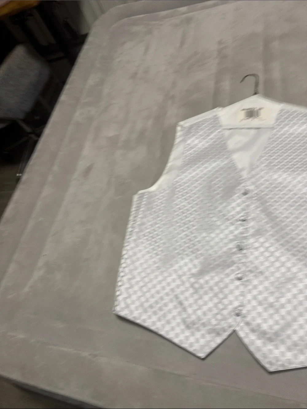 ***2/$15*** Joseph & Feiss Men's Silver Satin Polka Dot Vest
